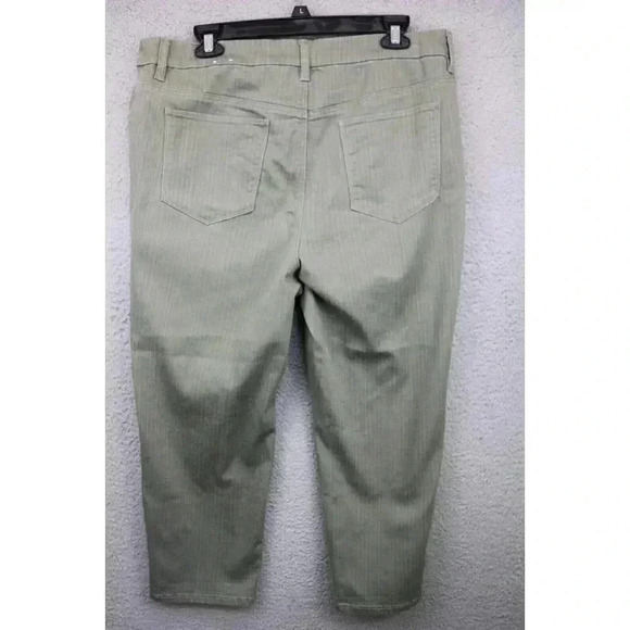 Chico's Olive Green Women's Stretch Capri's-Size 2 - Picture 6 of 9
